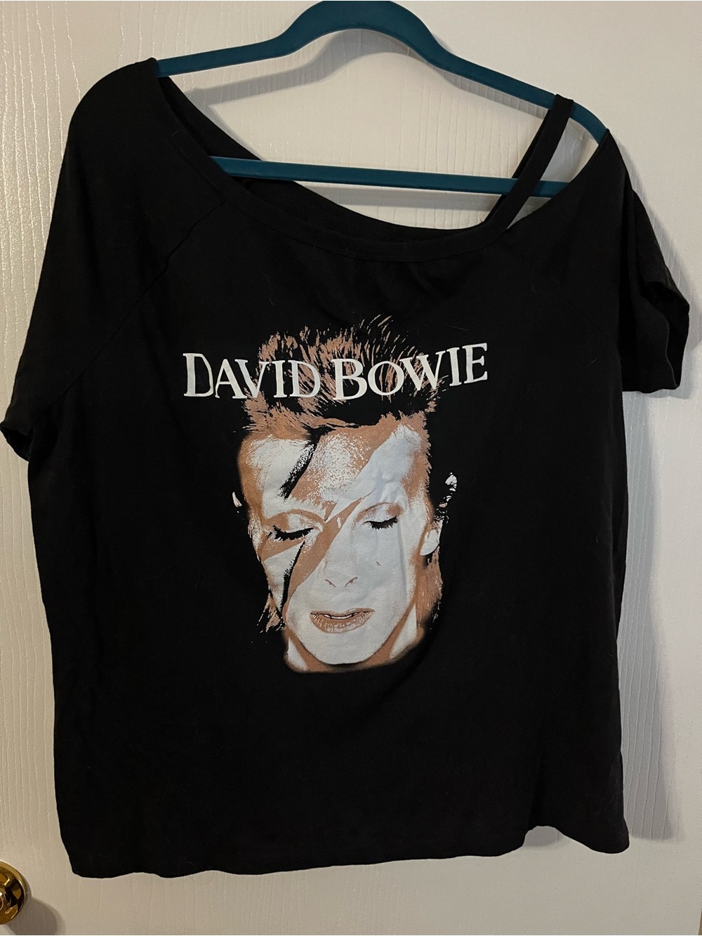 torrid Black Graphic Off-Shoulder Tee with White and Tan Print